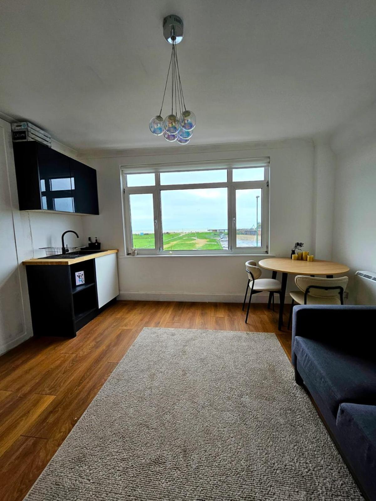 Seaview 2 Bedroom Apartment Littlehampton Kültér fotó