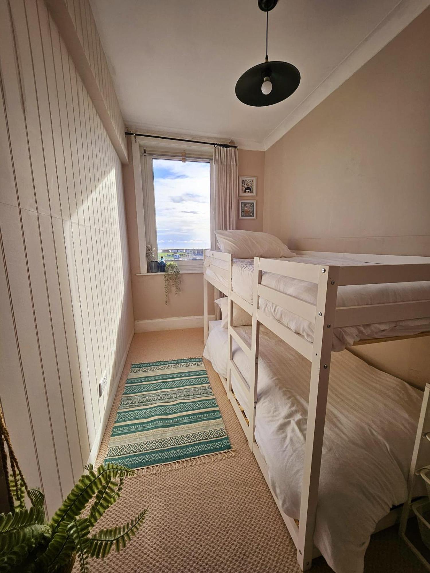 Seaview 2 Bedroom Apartment Littlehampton Kültér fotó